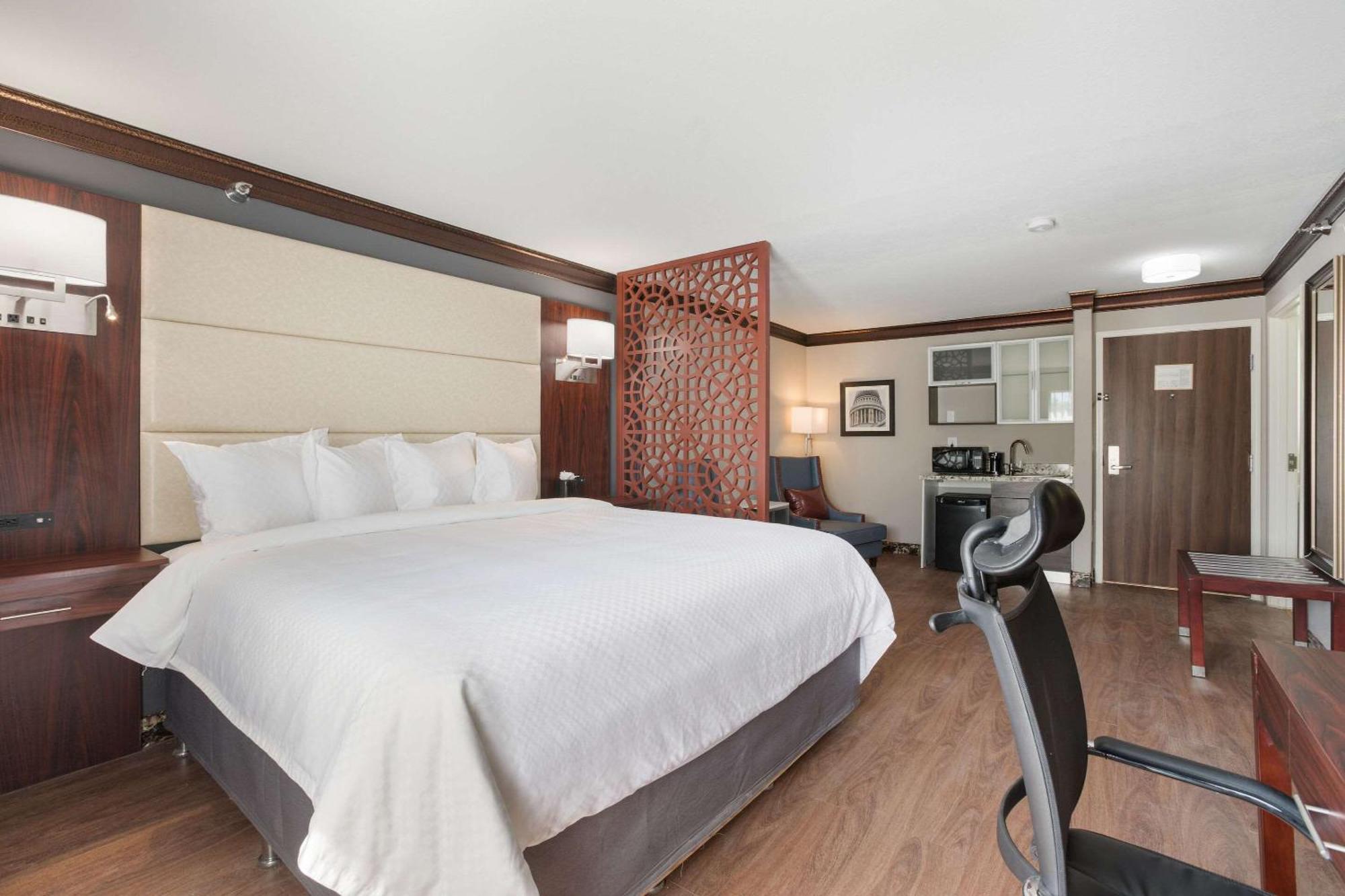 The Leo Collection Detroit, Ascend Hotel Collection Lincoln Park Bagian luar foto