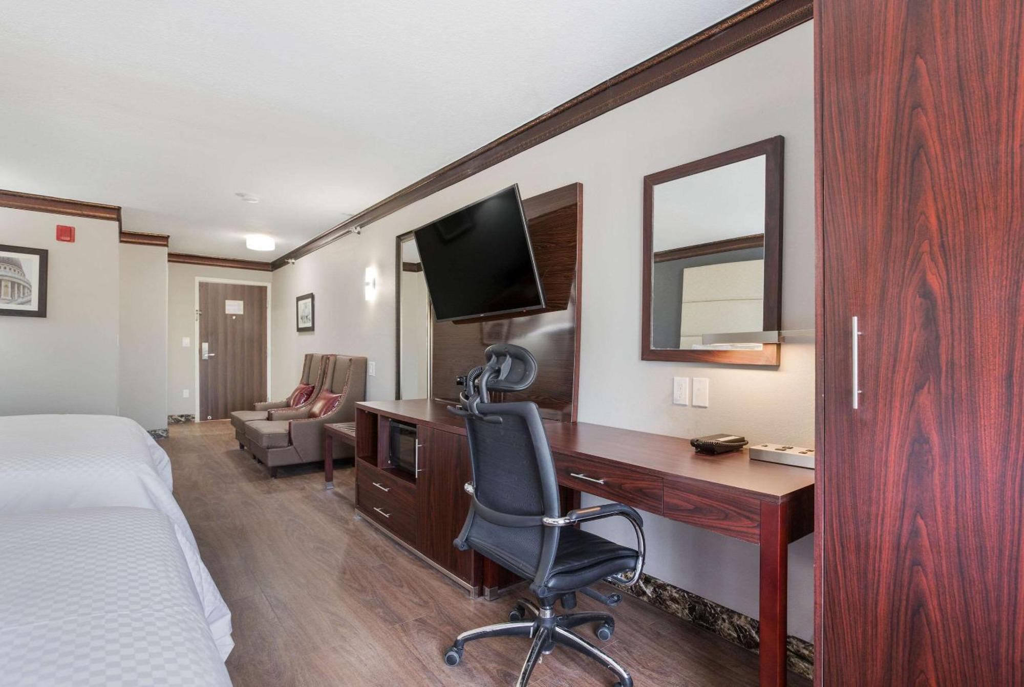 The Leo Collection Detroit, Ascend Hotel Collection Lincoln Park Bagian luar foto