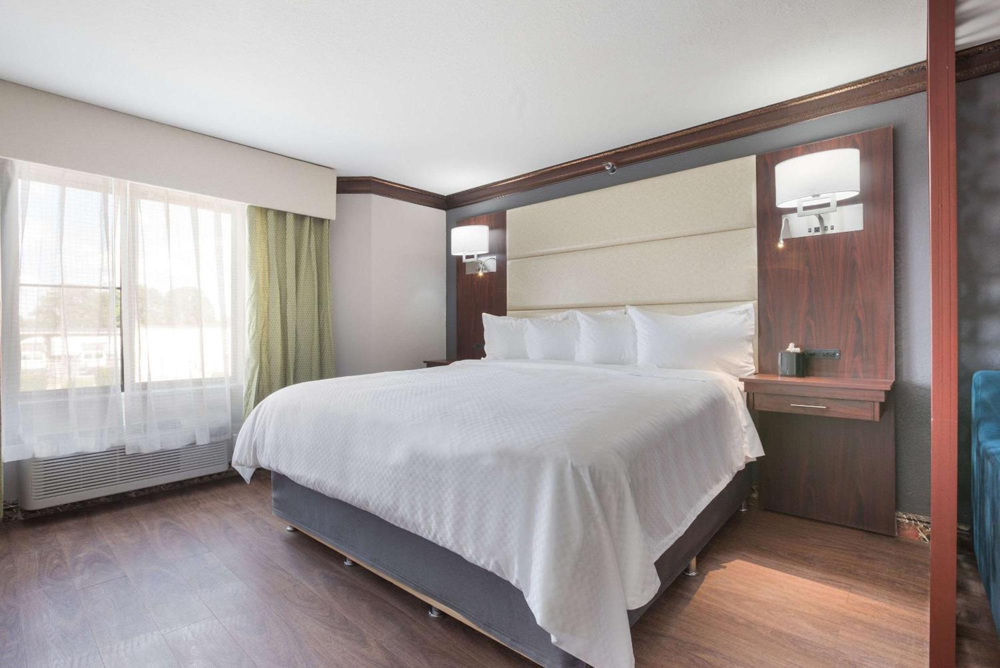 The Leo Collection Detroit, Ascend Hotel Collection Lincoln Park Bagian luar foto