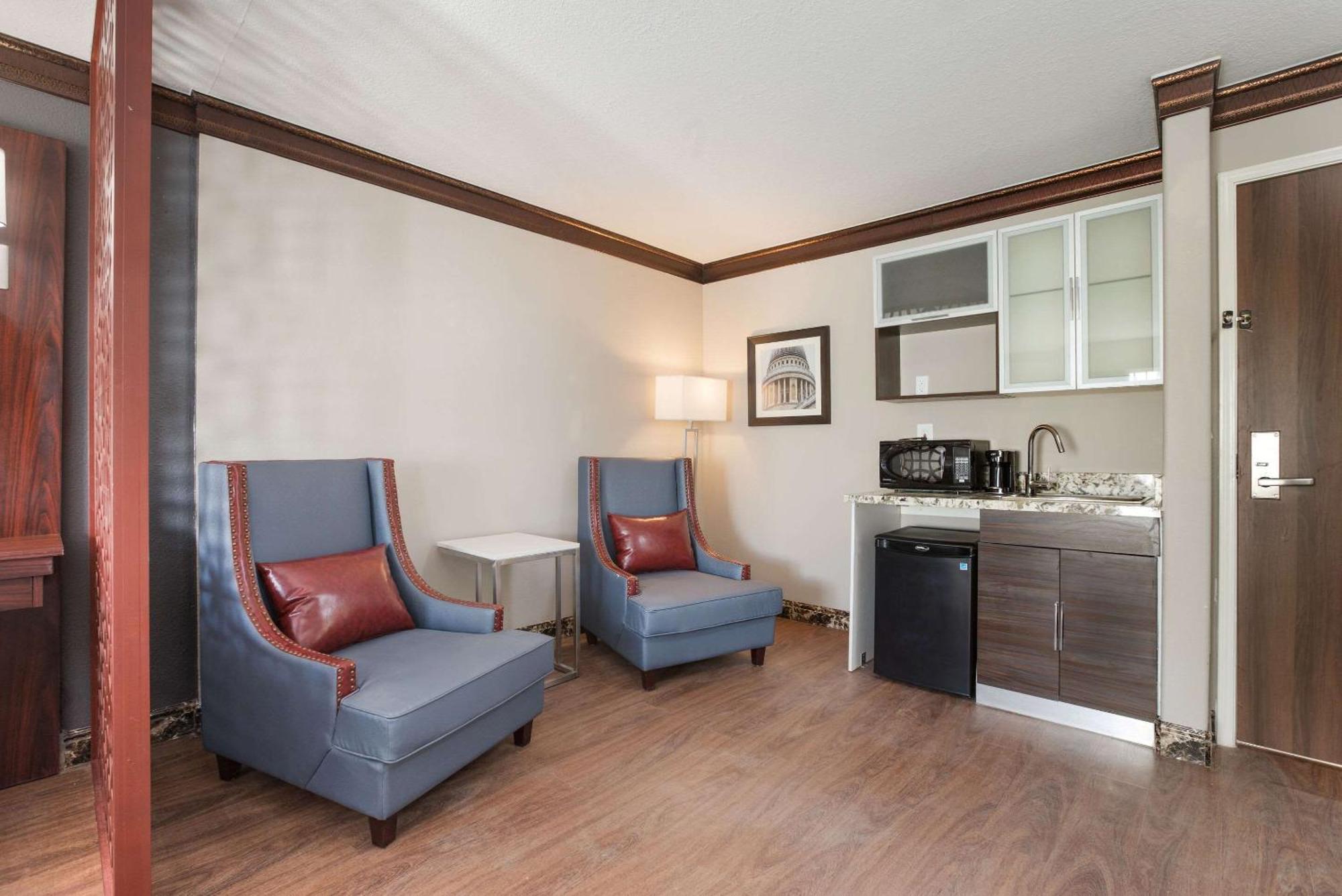 The Leo Collection Detroit, Ascend Hotel Collection Lincoln Park Bagian luar foto
